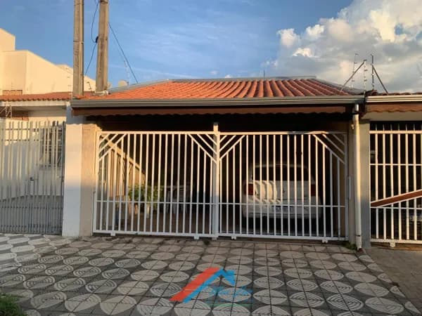 Bela casa em ótimo bairro