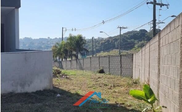 Terreno em Condomínio fechado na Zona Leste