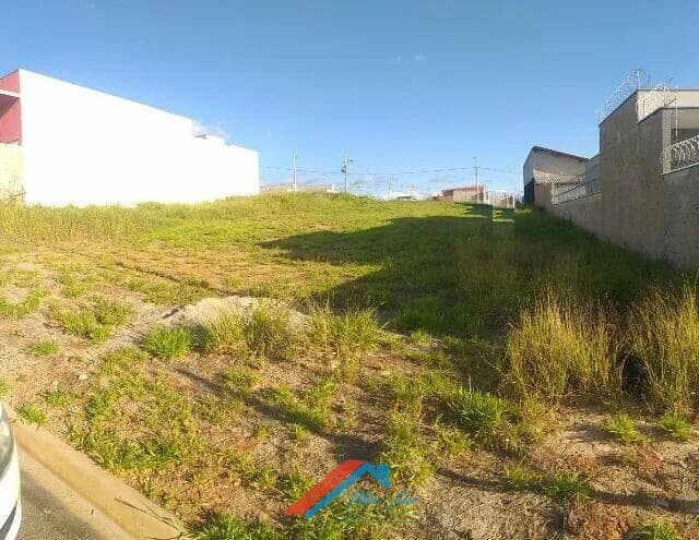 Lindo terreno em residencial planejado