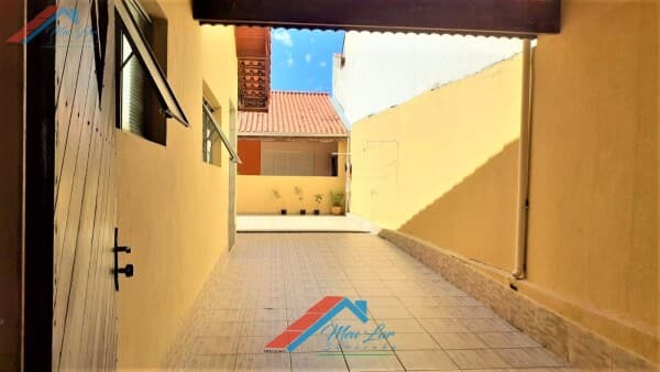 Bela casa ampla na Zona Oeste