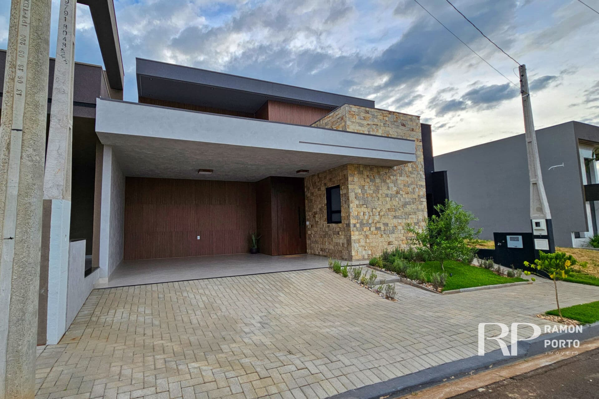 Casa para venda mobiliada, são 3 suítes, cozinha gourmet, escritório SetLife II Mirassol - SP.