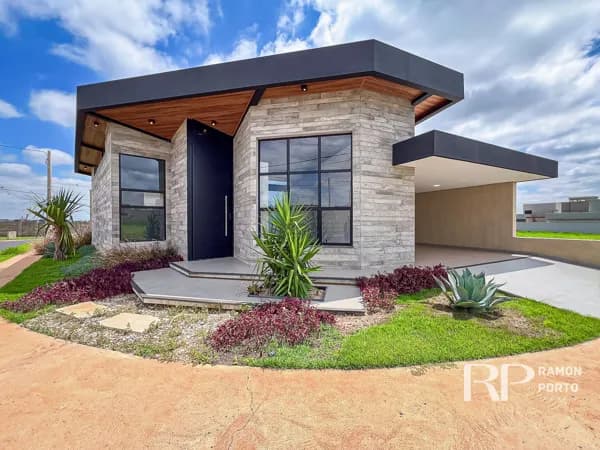Casa de Esquina no SetLife II | 3 Suítes + Energia Solar + Piscina Aquecida