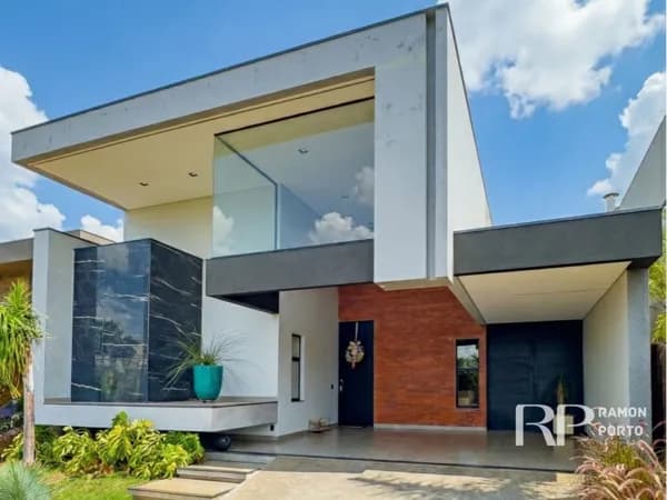 Casa térrea à venda no Condomínio Recanto do Lago com 3 suítes, piscina aquecida, energia fotovoltaica