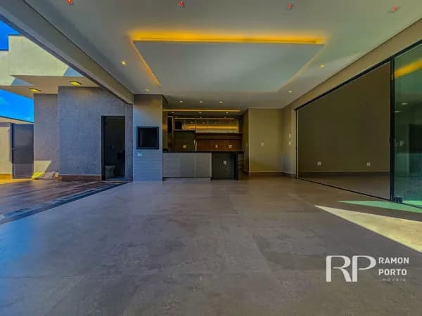 Casa à venda no Condomínio Residencial Damha 6 - 4 suítes | Climatizada | piscina aquecida