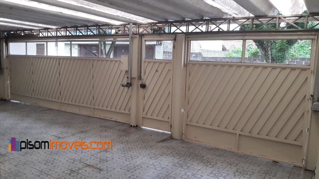 Sobrado à venda 3 quartos, 2 suítes, 5 vagas, 304 m2