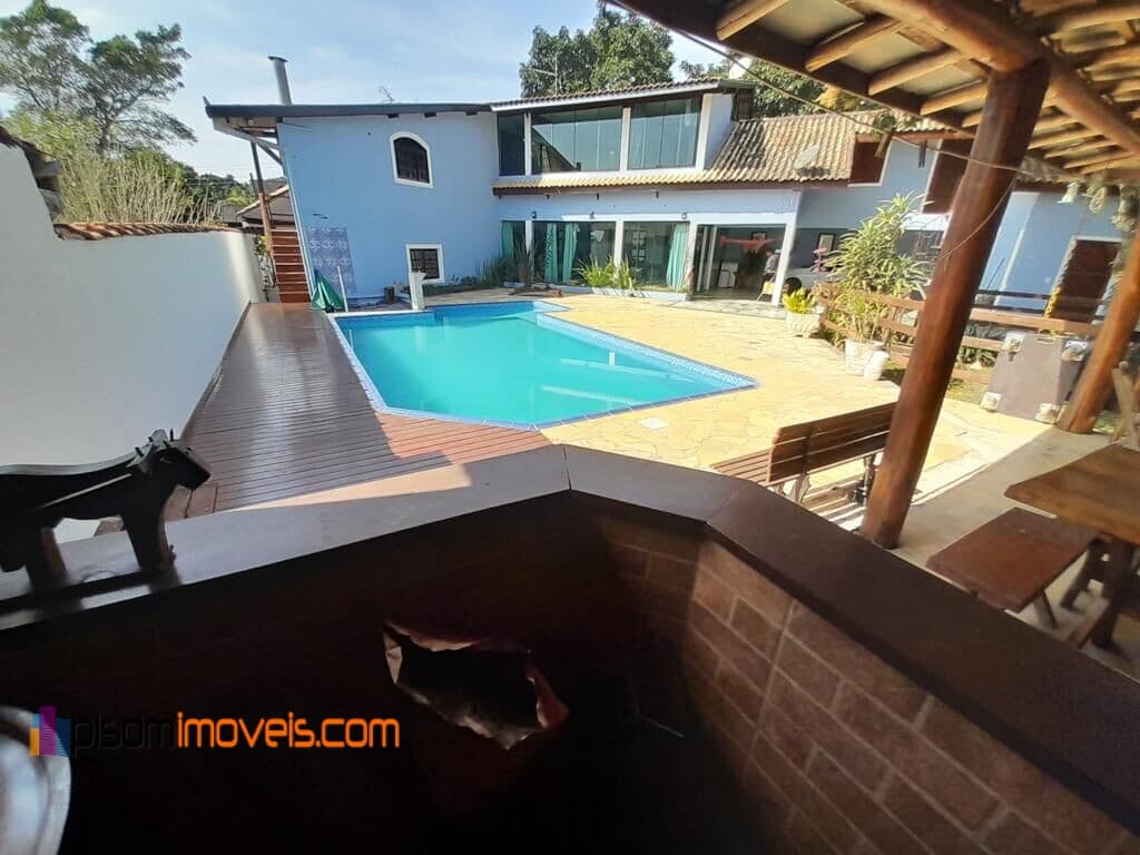 Chácara à venda 730m2 com casa de 370m2 no Condomínio Morada do Fênix, São José dos Campos/SP