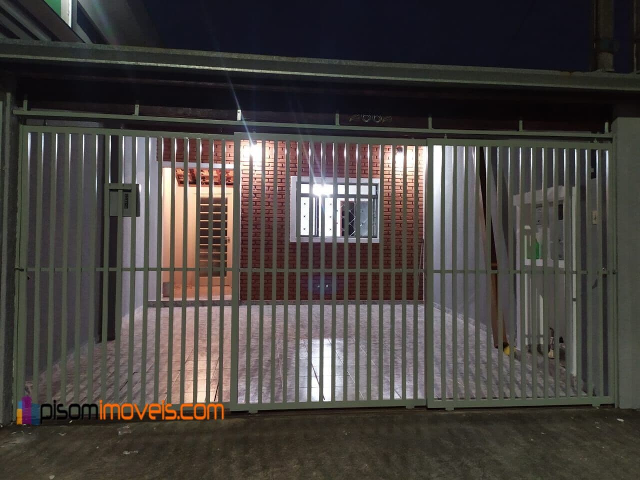 Casa à venda com 2 quartos, 1 suíte, 103m2, Bosque dos Eucaliptos, São José dos Campos-SP