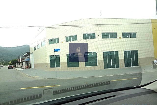 Prédio Comercial em Princesa, Praia Grande/SP