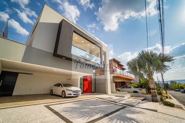 Casa Alto Padrão em Condomínio