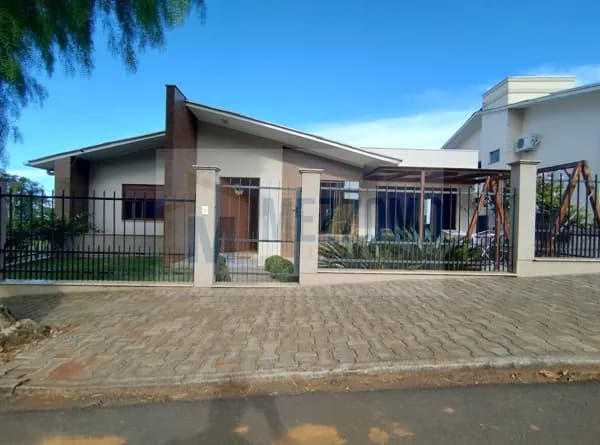 Casa em Machadinho - Centro