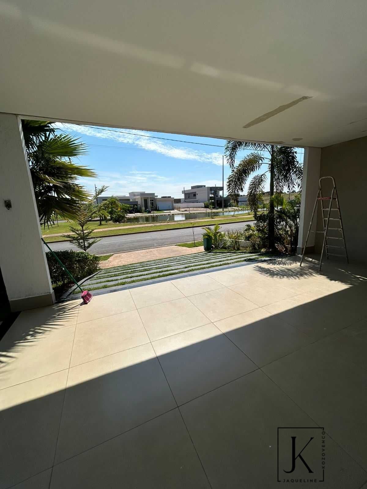 Casa térrea em Condomínio Florais da Mata, 220 m²