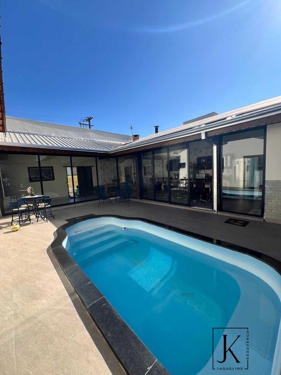 Casa - Condomínio Bosque dos Ypês - 280 m²