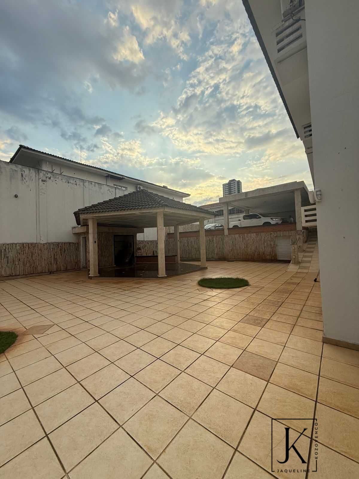 Casa no Jardim Cuiabá, 840 M²