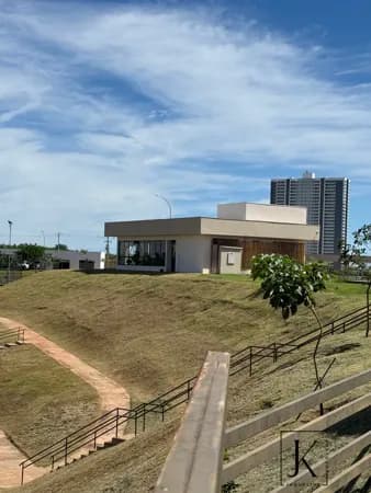 Condomínio Brisas avenida Helder Cândia