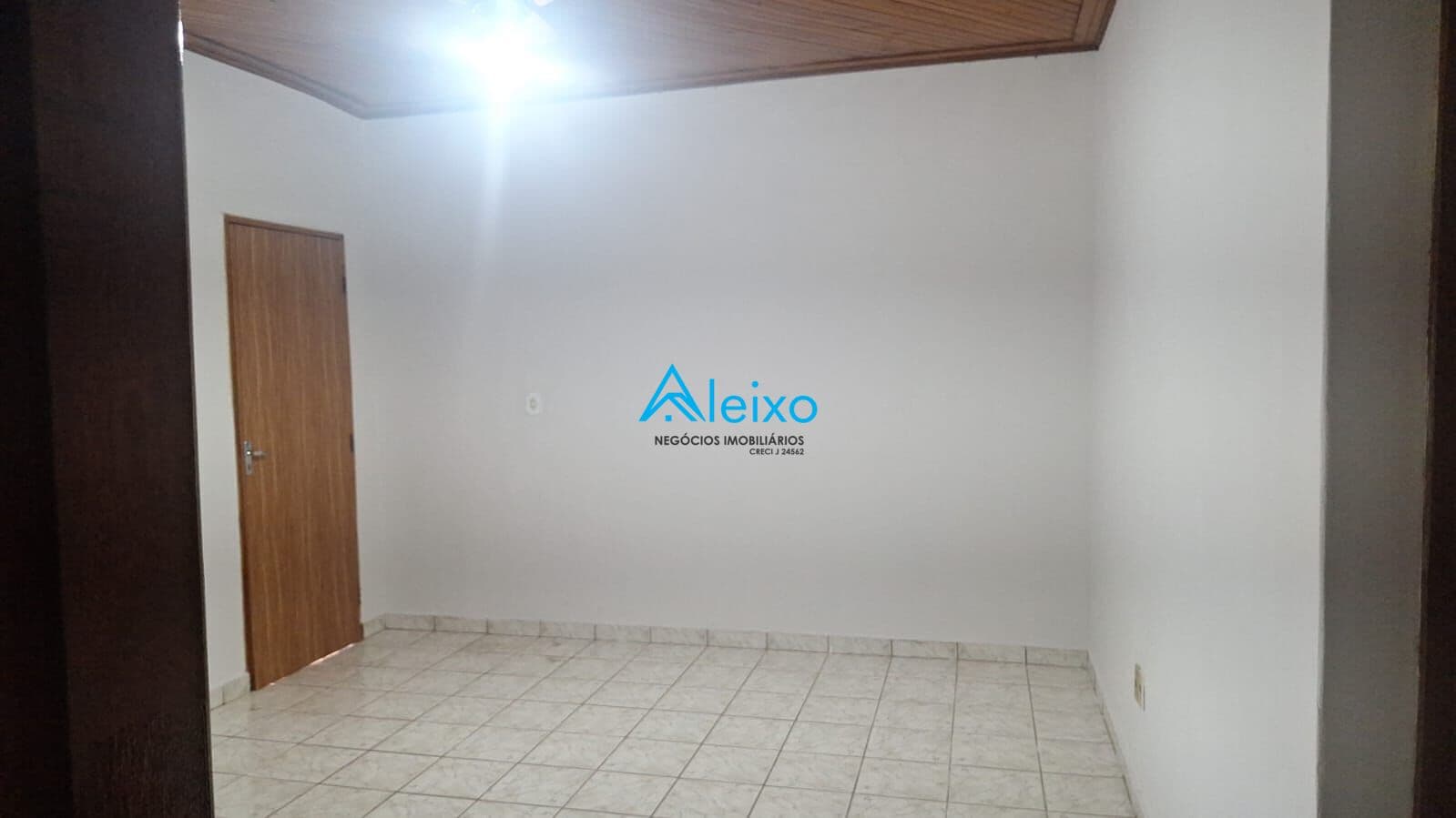Casa em Nhandeara - Centro