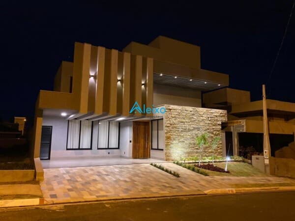 Casa em Condomínio
