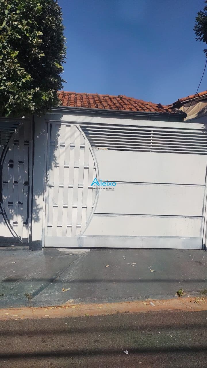 Casa em São José do Rio Preto - Conjunto Habitacional Cristo Rei