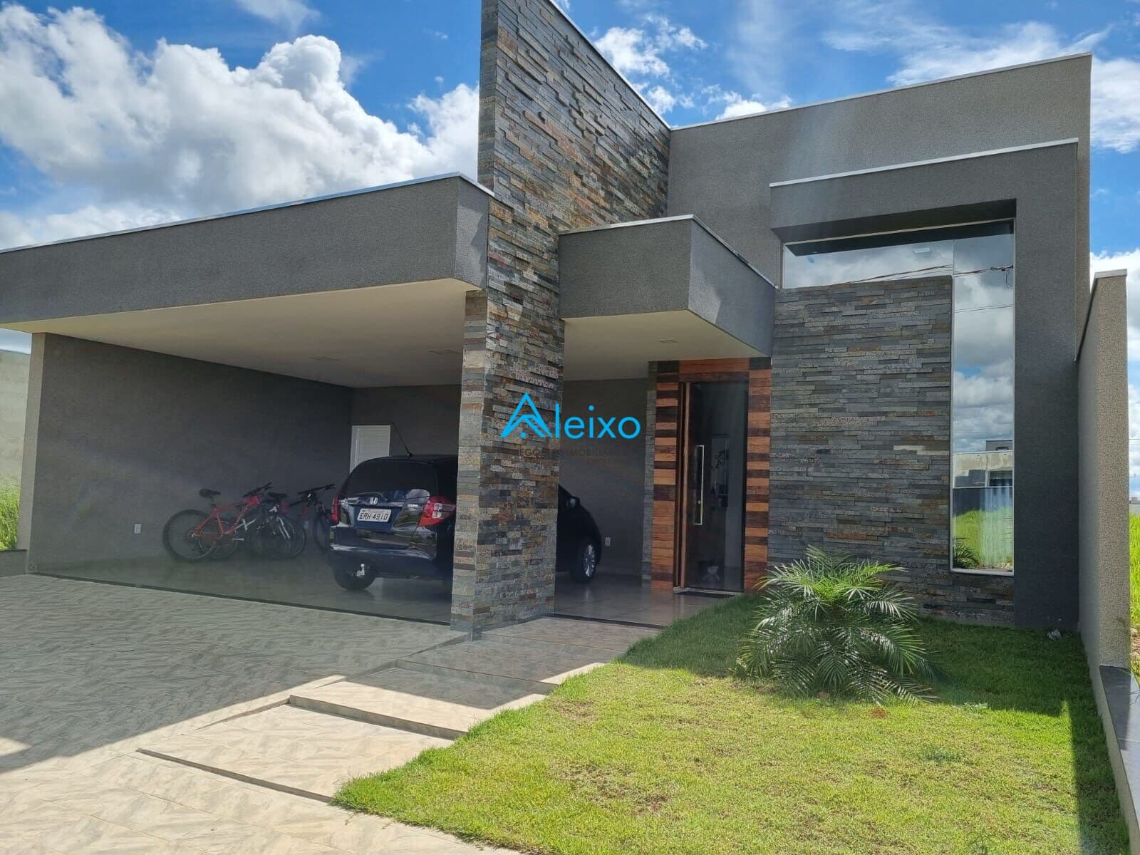Casa de Condomínio em Mirassol - Village Damha III