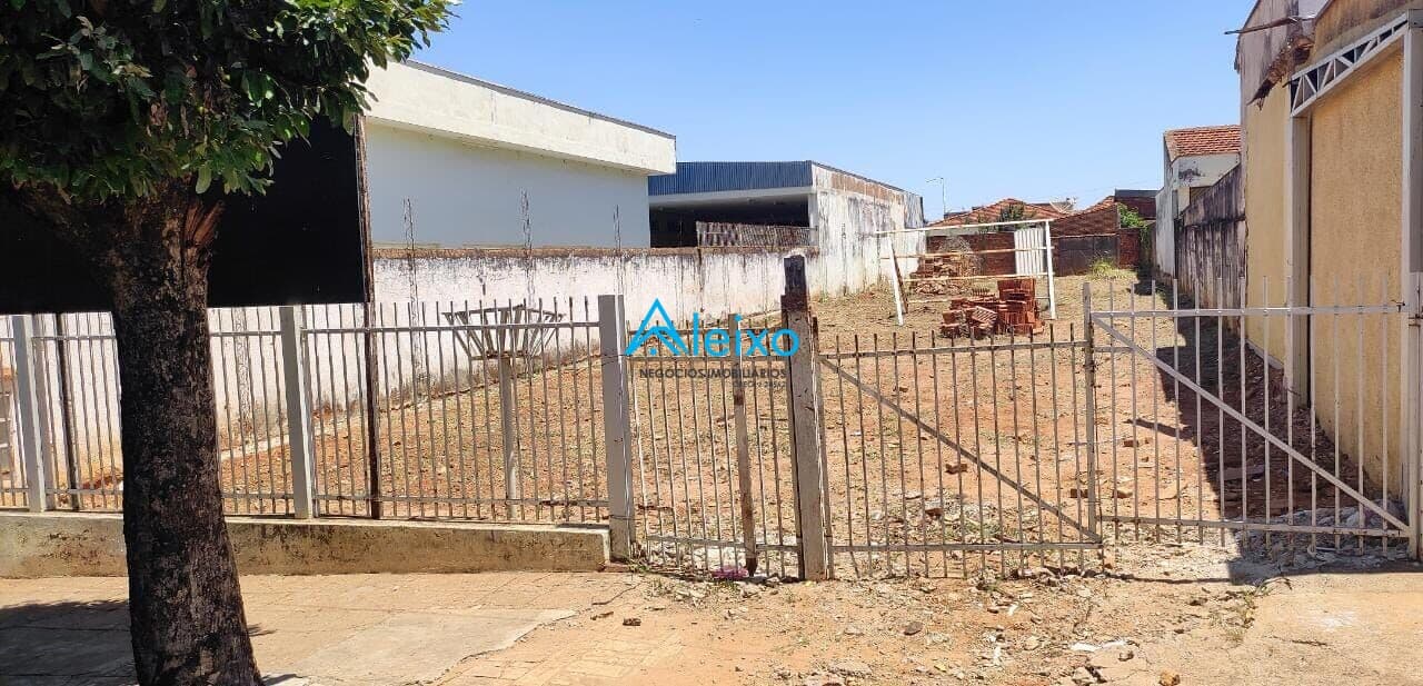 Lote/Terreno em Mirassol - Centro