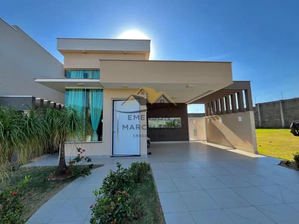 ALUGO Casa Mobiliada em Cond. Fechado na Região Leste - (Parque Tauá)