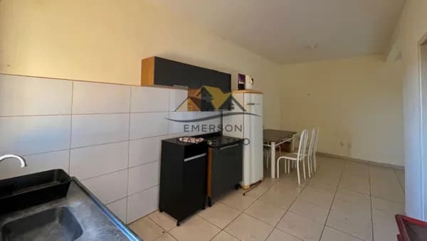 ALUGO Apartamento Semi-Mobiliado na Av. Robert Koch