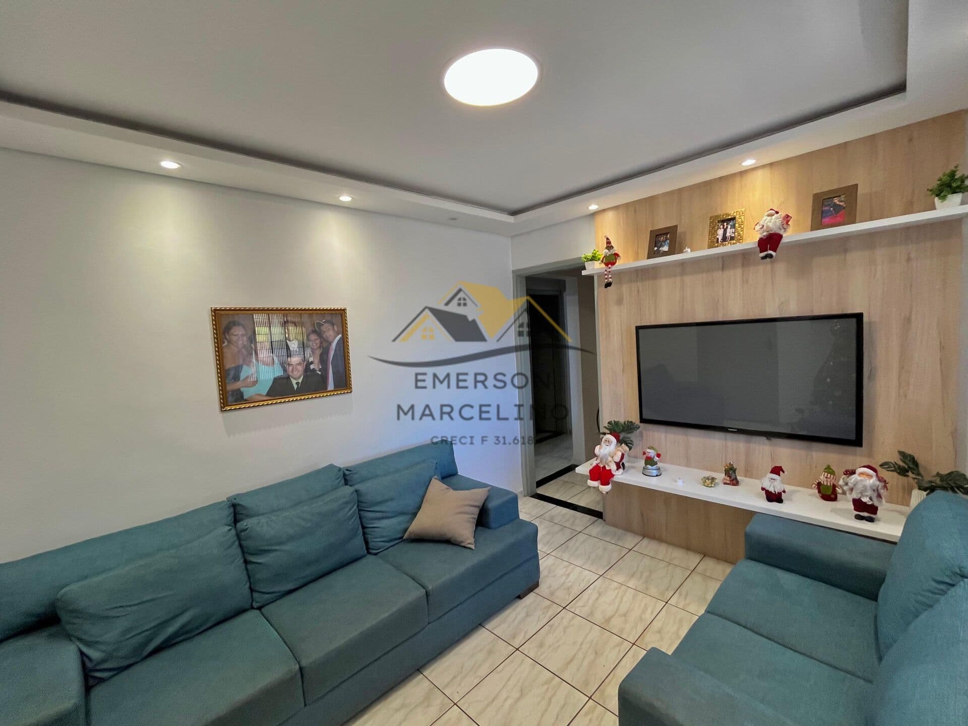 VENDO Casa de Esquina com 3 Dormitórios em Região Valorizada