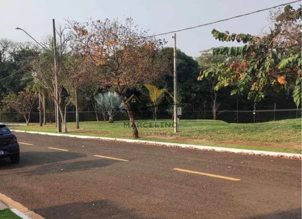 Condomínio Bella Vittà - Rua João Batista de Oliveira, 100