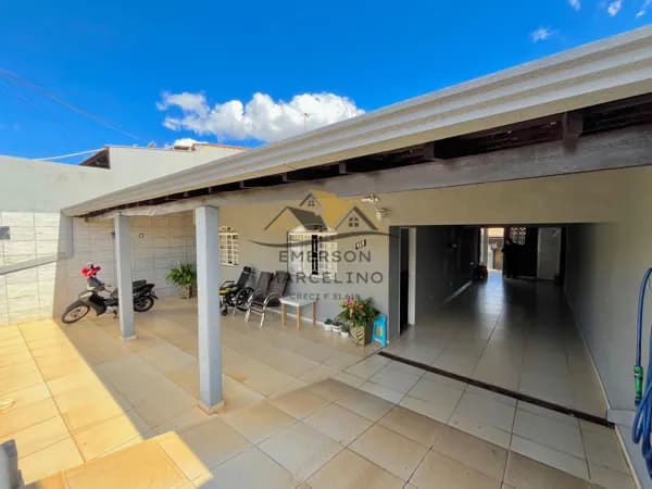VENDO Casa Recem Reformada com 3 Dormitórios na Região Norte!