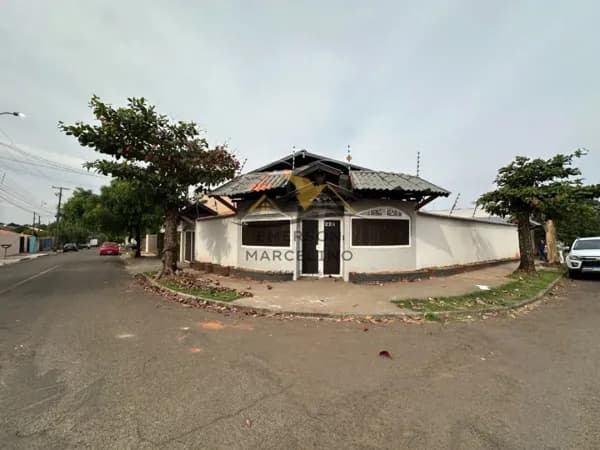 VENDO Sobrado de Esquina com Armários e Amplo Quintal
