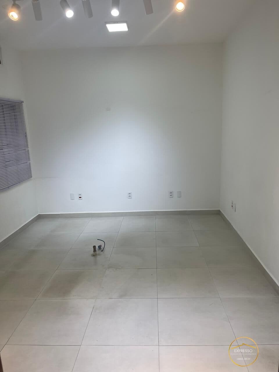 Sala/Conjunto em Sorocaba - Jardim Maria Antônia Prado