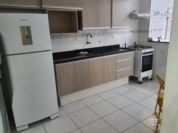 🛋️ **Apartamento Espaçoso e Completo**