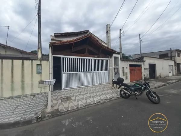 🏡 Sobrado Amplo e Moderno – Oportunidade Imperdível! 3 Quartos, 2 Suítes 🏡