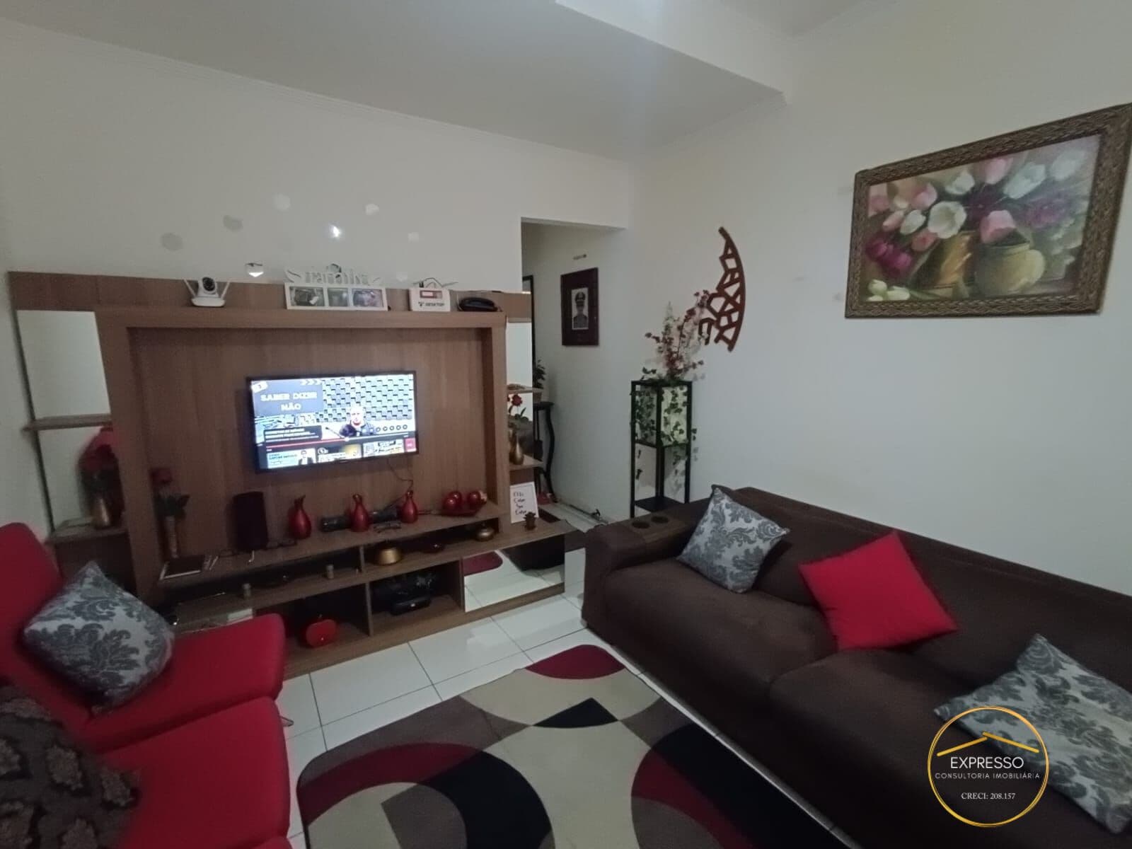 Lindo Sobrado em Condomínio – Conforto e Segurança! 🏡