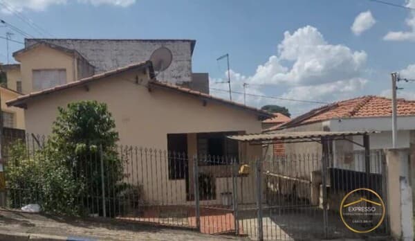 Casa em Votorantim - Centro