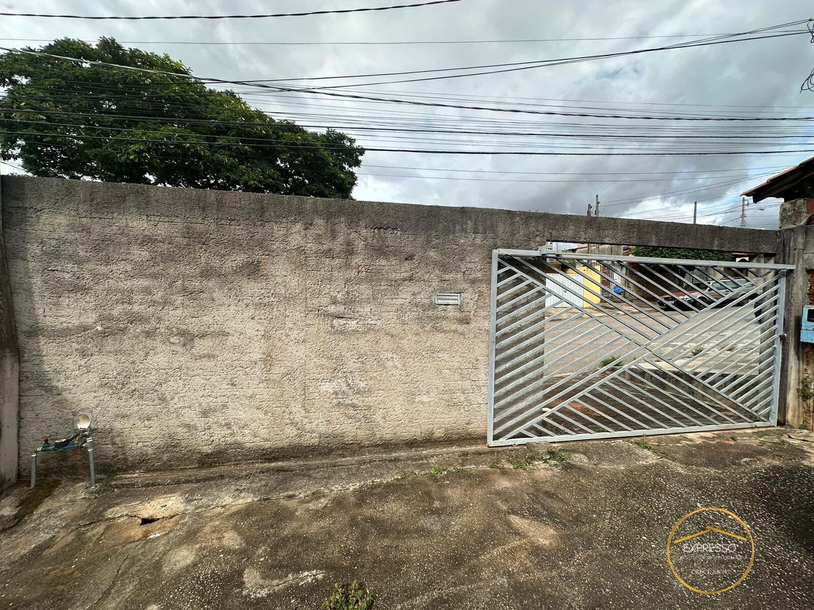 Casa em Sorocaba - Conjunto Habitacional Júlio de Mesquita Filho