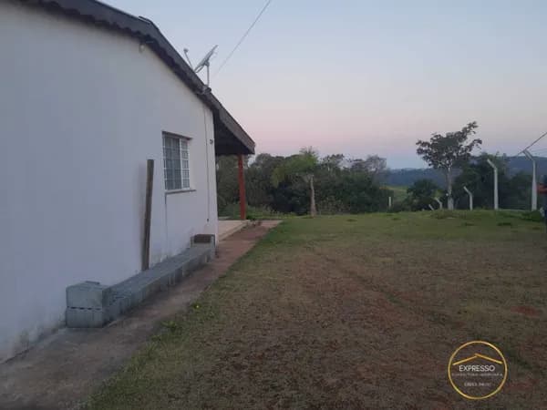 Fazenda/Sítios/Chácaras em Piedade - Centro