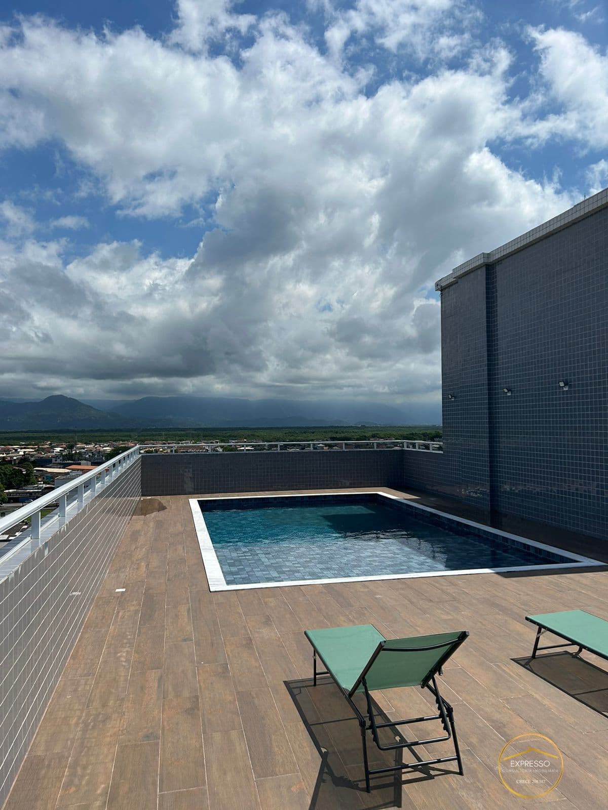 🏢 **Apartamento Novo com 2 Dormitórios e Piscina: Modernidade e Conforto em um Prédio Recém-Entregue**