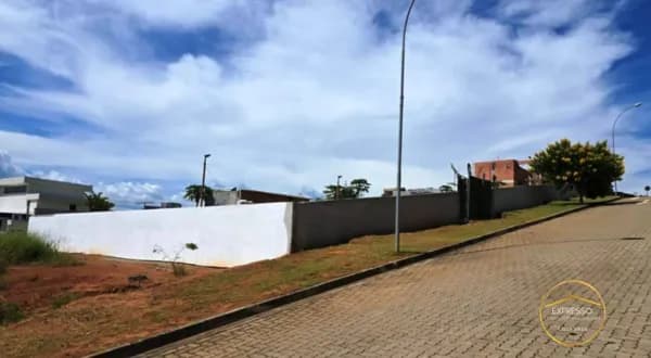 Terreno a venda em condomínio Vale das Águas Itatiba sp