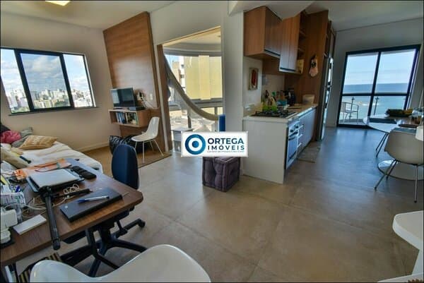Apartamento 2/4, suíte, vista mar, piscina, nascente, Rio Vermelho, Salvador-BA