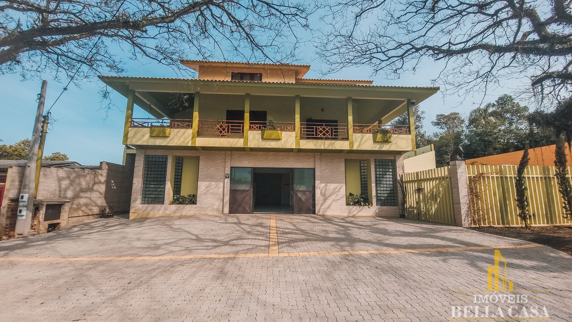 Sala Comercial na Av. Júlio Renner