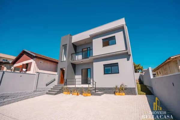 Apartamento (Térreo) 2 Suítes com Pátio e Churrasqueira