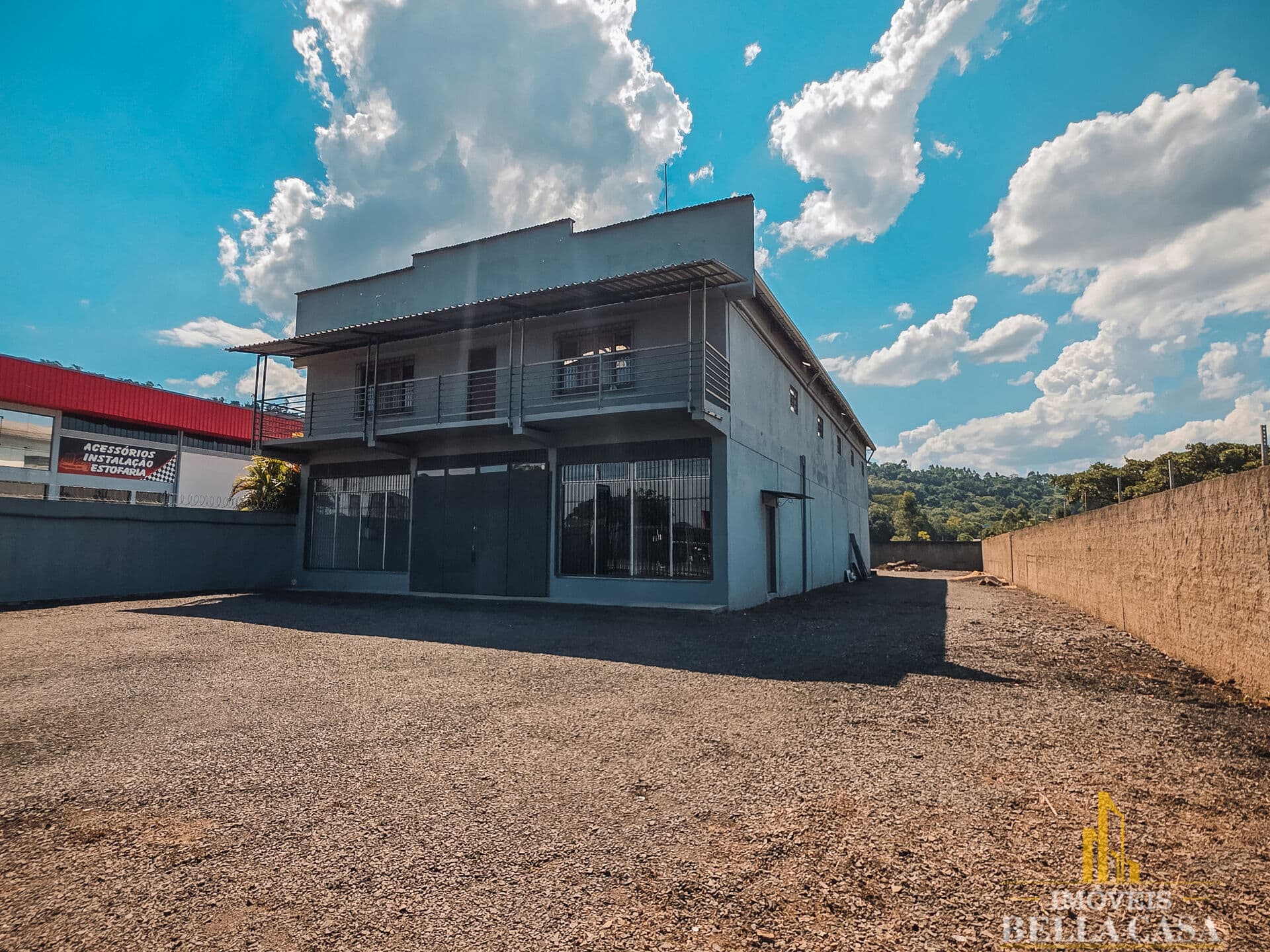 Pavilhão Comercial na RSC-287