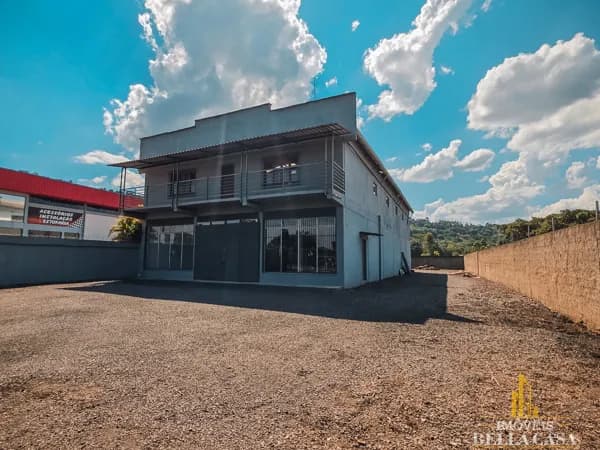 Pavilhão Comercial na RSC-287