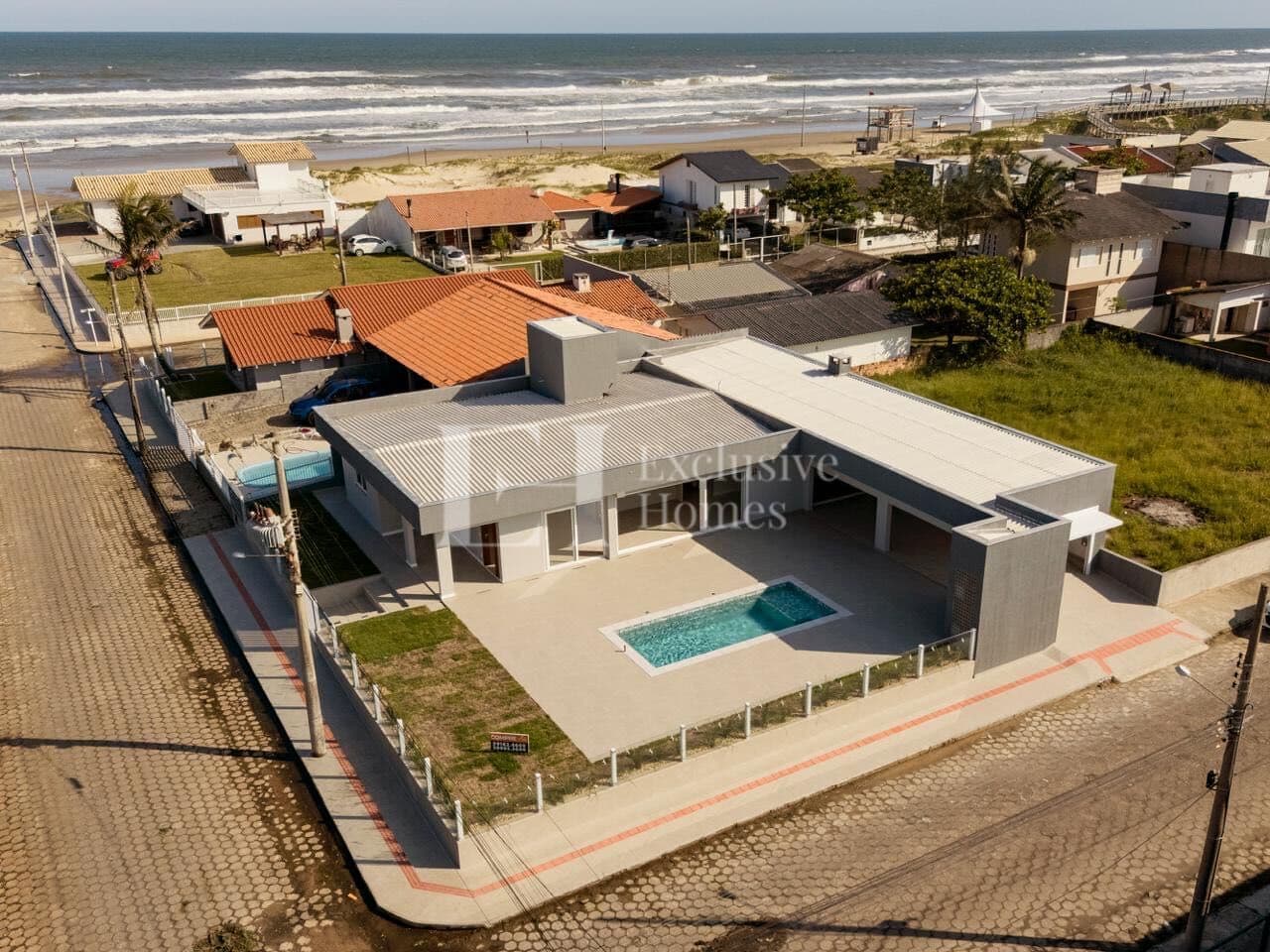Casa à venda bem próximo do mar na praia do Rincão