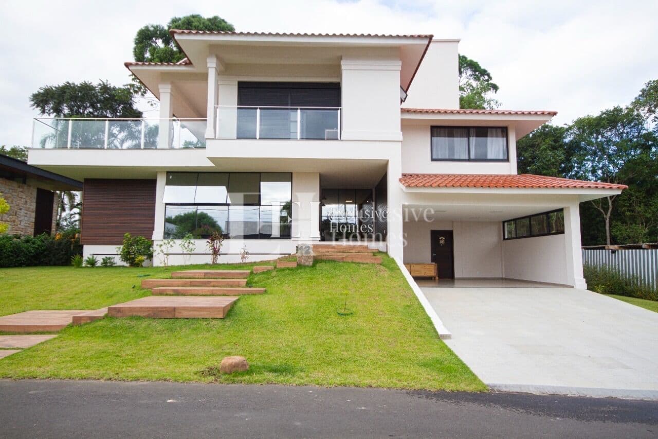 Casa em Condomínio Primeira Linha