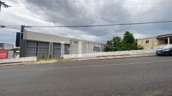 Terreno de esquina próximo aos hospitais de Criciúma-SC