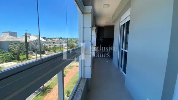 Apartamento em Jurere Internacional