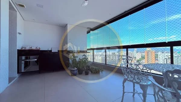 Apartamento Alto Padrão de 3 dorms com planejados, 2 vagas demarcadas