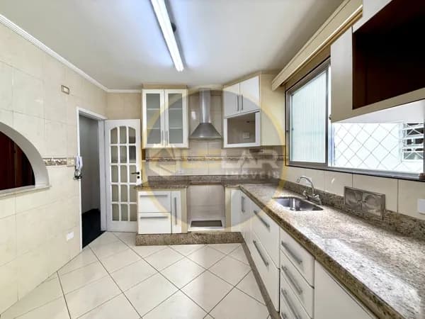 Apartamento de 2 dorms com garagem fechada no bairro encruzilhada