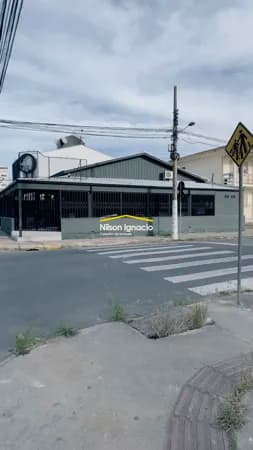 Casa de Alvenaria - Ponto Comercial